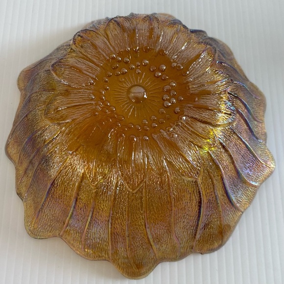 Vintage Indiana Iridescent Carnival Glass Sunflower Marigold Amber 7" Bowl - Picture 4 of 8